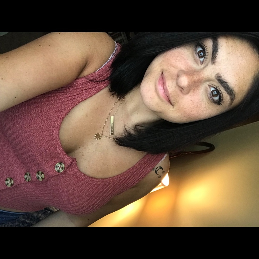 Meet your Posher, Emy